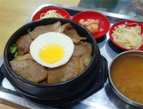 金家石锅拌饭