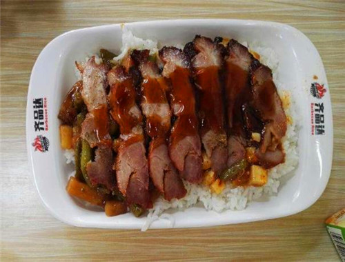 齐品达烤肉拌饭