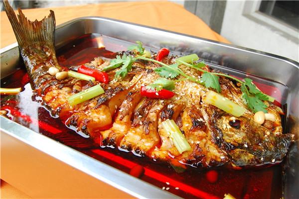 奔波儿灞与灞波儿奔烤鱼饭