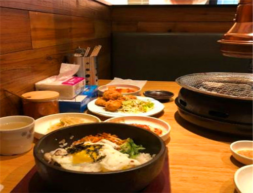 大力士石锅拌饭
