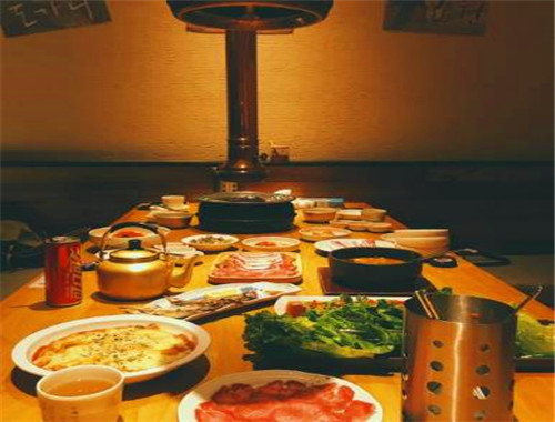 大力士石锅拌饭