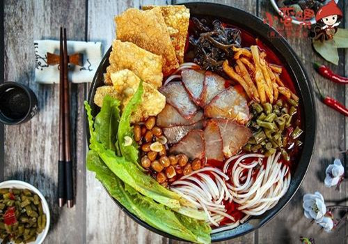 小蛮螺秘制螺蛳粉加盟