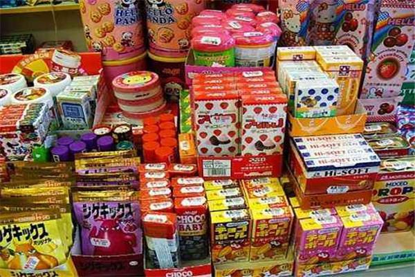 缤纷零食屋加盟