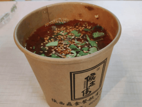 侯志伟纯手工酸辣粉