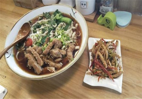 文慕兰小面加盟