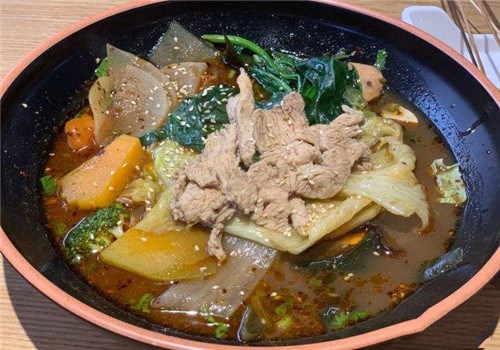 嘣豆人冒菜加盟