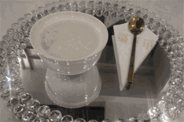 花哪鲜炖燕窝