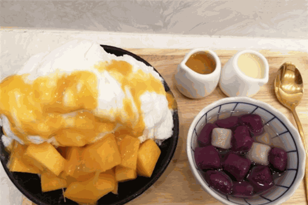 八里对岸甜品工坊