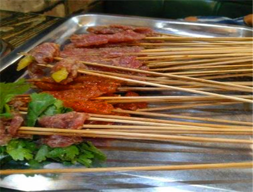袁缘串串香