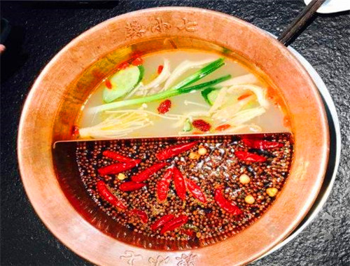 辣小七串串香