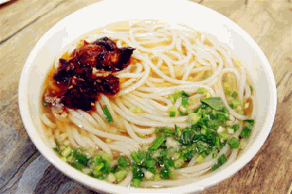 亮成圆黑山羊米粉