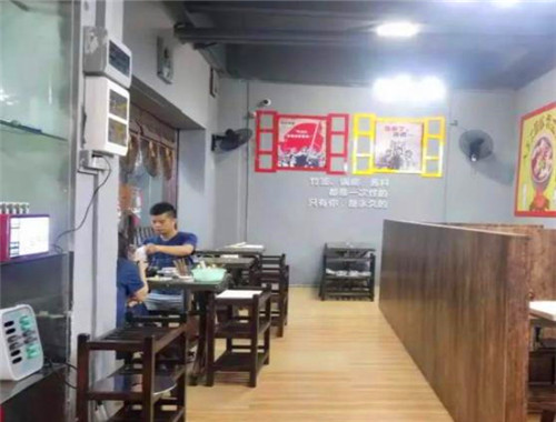 老城区小郡肝串串香火锅