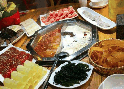 锅巴饮年代火锅