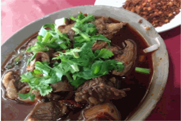 谢老五翘脚牛肉