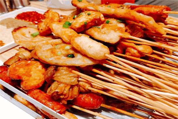 鲁枝儿炸货铺