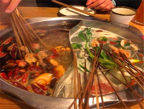蜀千千串串香火锅