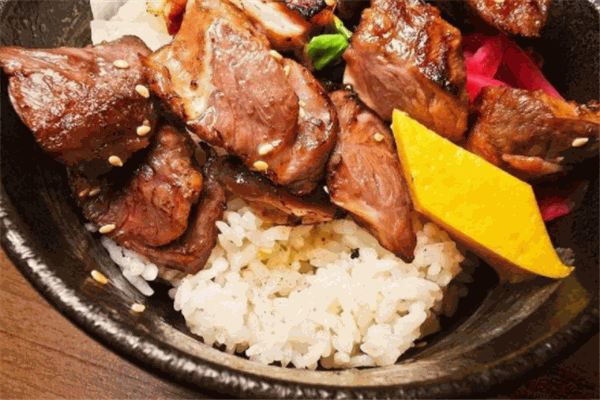 丼房火焰烧肉饭