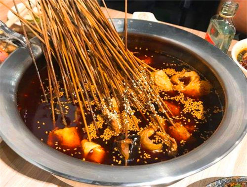 红唇冷串串香
