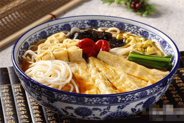 三里香麻辣鸡米线
