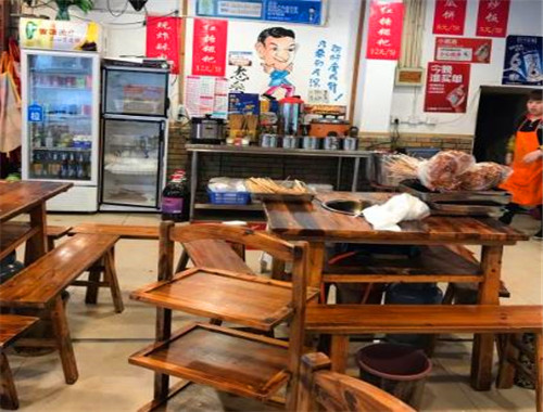憨叁砂锅串串
