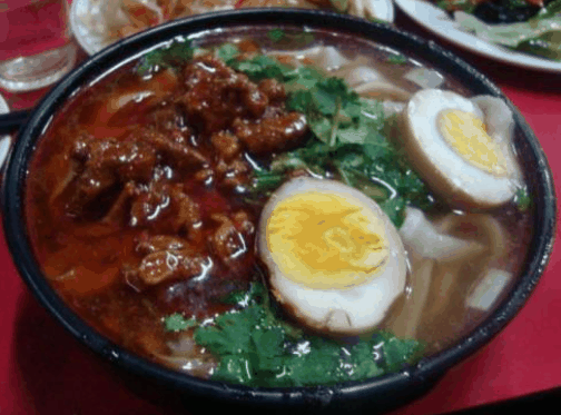 铁蛋鸡汤刀削面