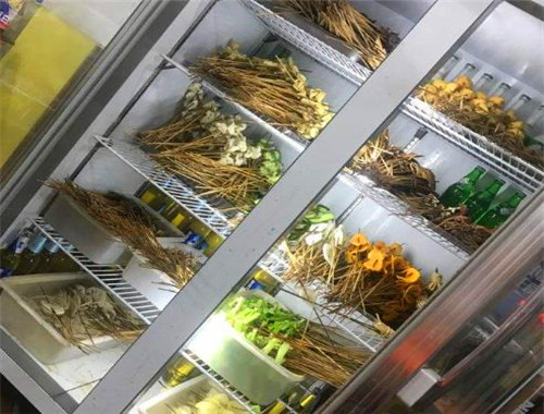 余味油卤串串香