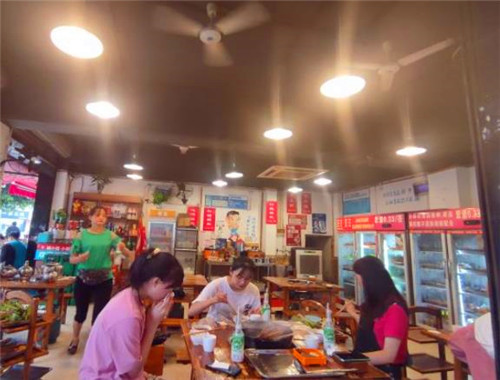 憨叁砂锅串串