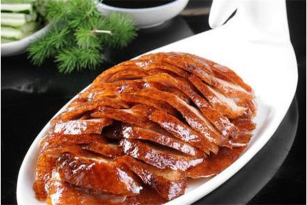 钱聚德北京枣木烤鸭