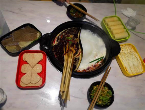 顾记小郡肝火锅串串香