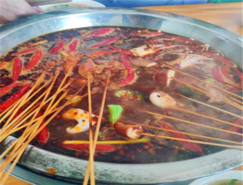 梁记串串香