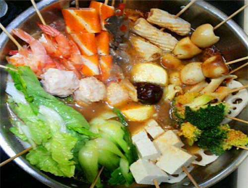 红唇麻辣串串香