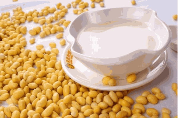 豆小三