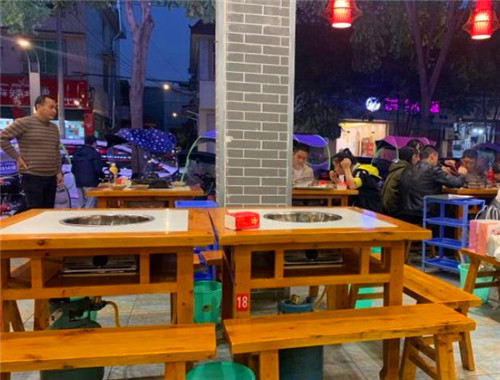签和砂锅串串香