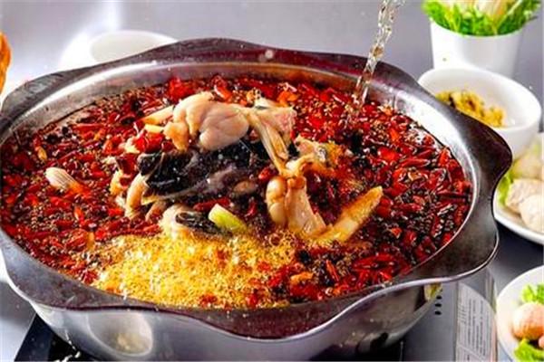 鱼三多火锅