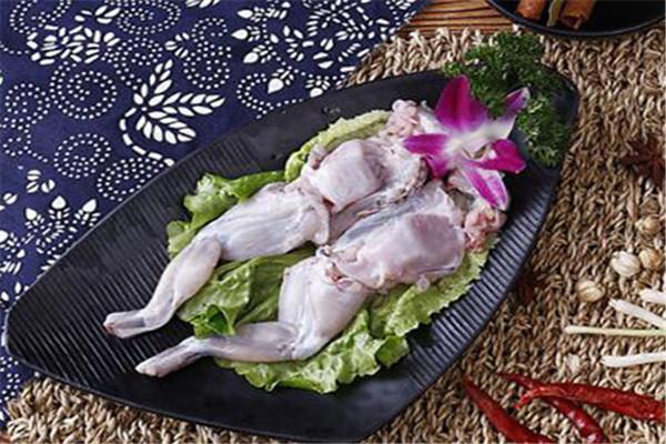 坝王府美蛙鱼头火锅