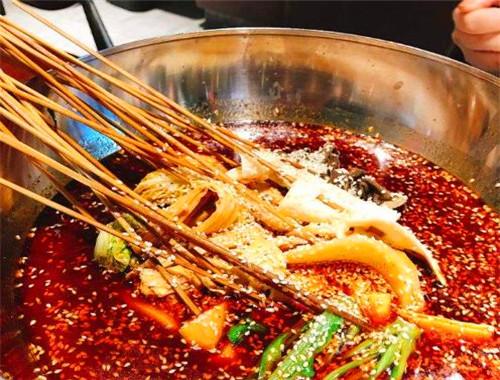 煮场成都串串香