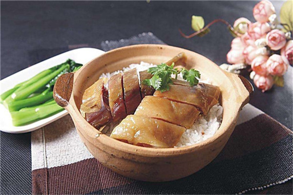 仔皇煲煲仔饭加盟