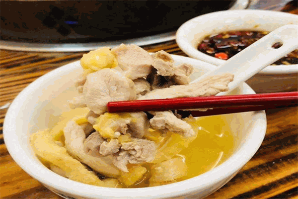 清远鸡中王脆皮鸡煲