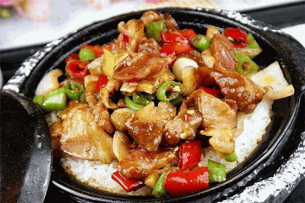 黄记煲仔饭加盟