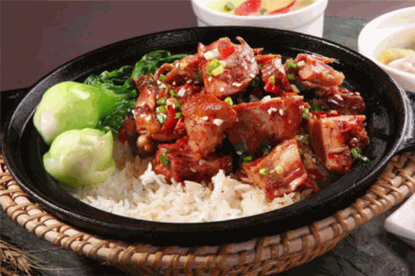 传家煲仔饭加盟