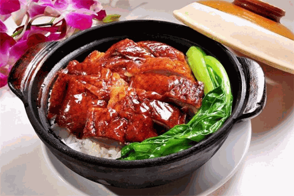 煜品膳煲仔饭加盟
