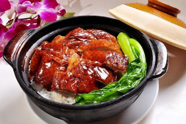 正宗煲仔饭加盟