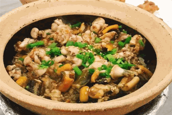 锅巴郎特色煲仔饭加盟