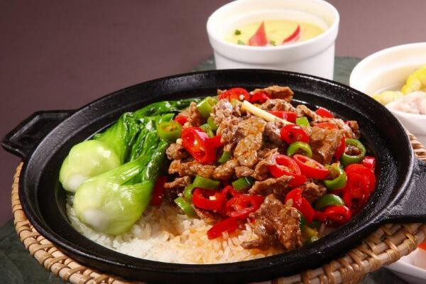 正宗煲仔饭加盟