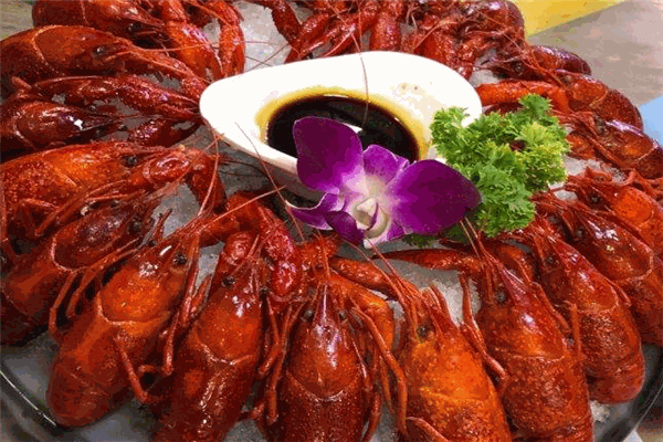 龙虾风暴