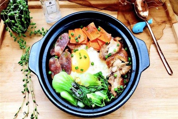 老荣家煲仔饭加盟