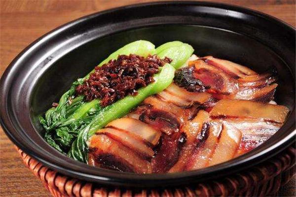 煲中香煲仔饭加盟