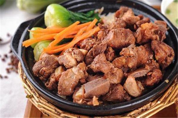 煲食杰砂锅煲仔饭加盟