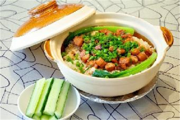 洛神煲仔饭加盟