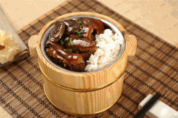 小金哥烤肉木桶饭